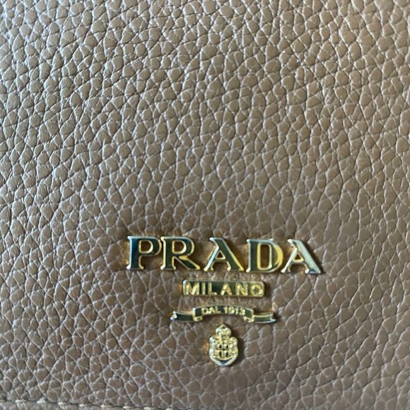 Gorgeous, authentic Prada camel leather wallet - Picture 2 of 14